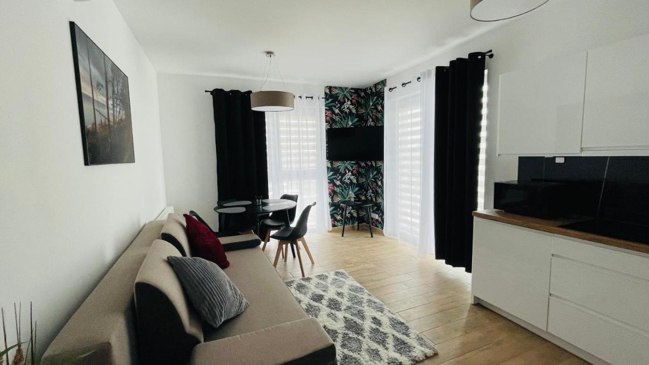 Apartamenty Na Wiejskiej ウストロニエ・モルスキエ エクステリア 写真