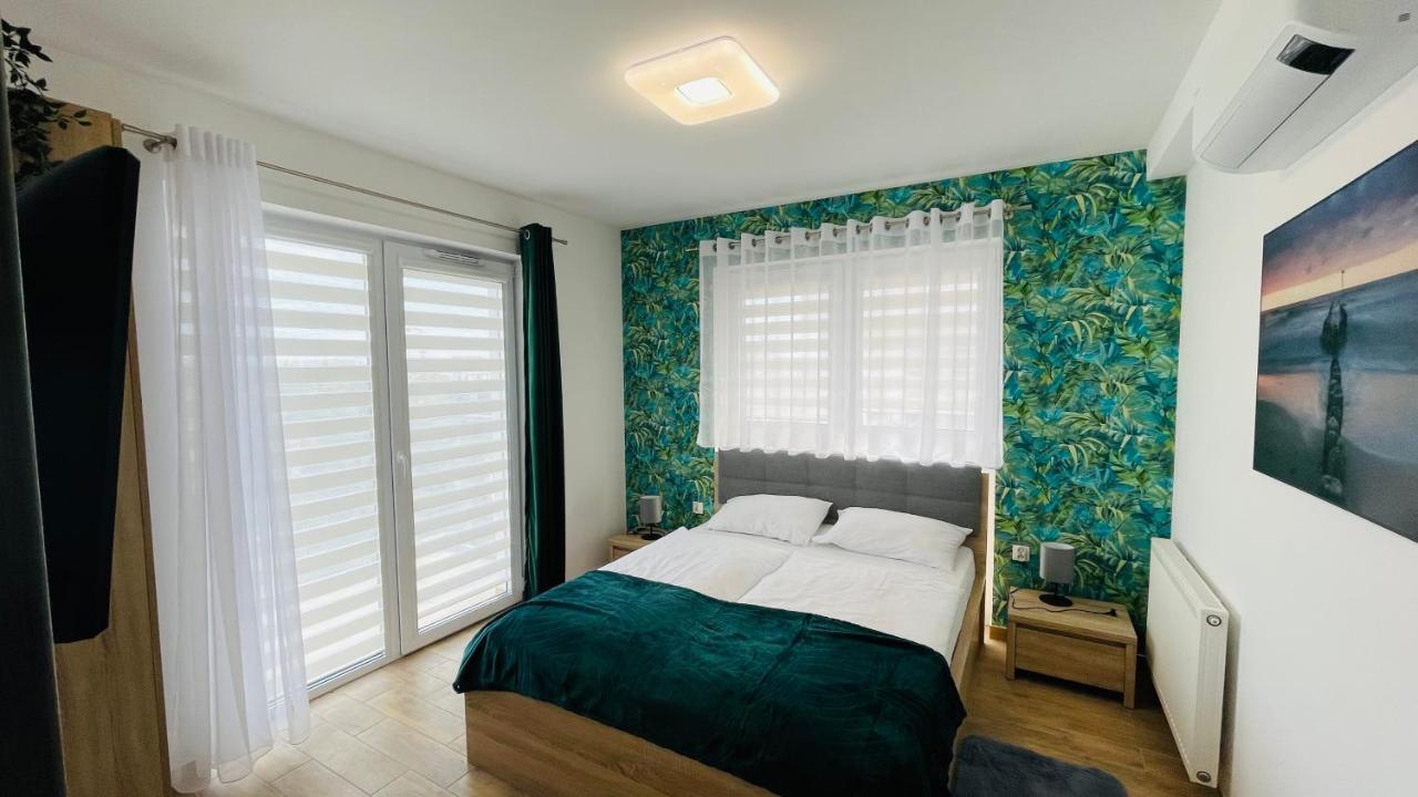 Apartamenty Na Wiejskiej ウストロニエ・モルスキエ エクステリア 写真