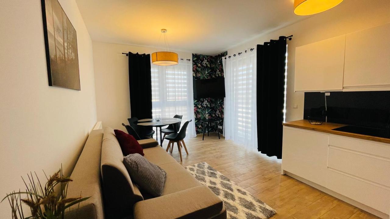 Apartamenty Na Wiejskiej ウストロニエ・モルスキエ エクステリア 写真