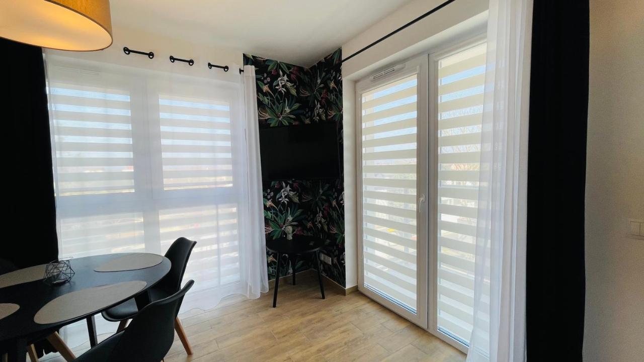 Apartamenty Na Wiejskiej ウストロニエ・モルスキエ エクステリア 写真